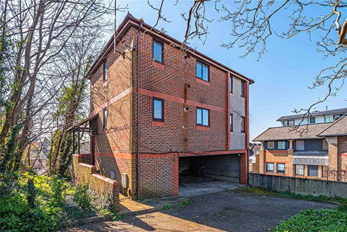 2 Bedroom Flat For Sale In Highfield Road, Bushey, Hertfordshire, WD23
