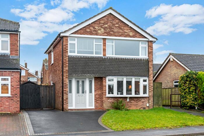 3 Bedroom Detached House For Sale In Heath Drive, Cottesmore, LE15