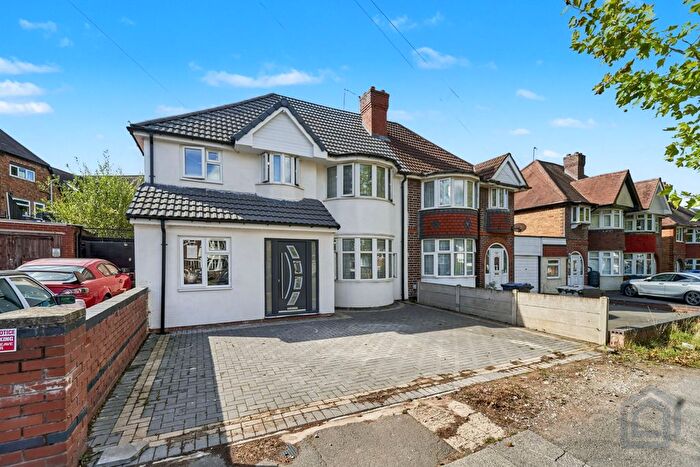 6 Bedroom Semi-detached House For Sale In , Shirley Road, Birmingham, B28