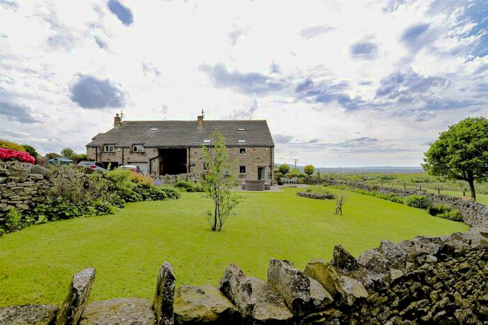3 Bedroom Barn Conversion For Sale In Extwistle Road, Worsthorne, BB10