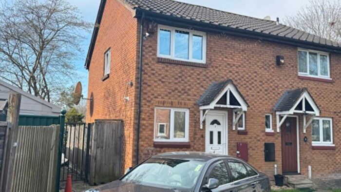 3 Bedroom Property To Rent In Exeter Close, Beckton, E6