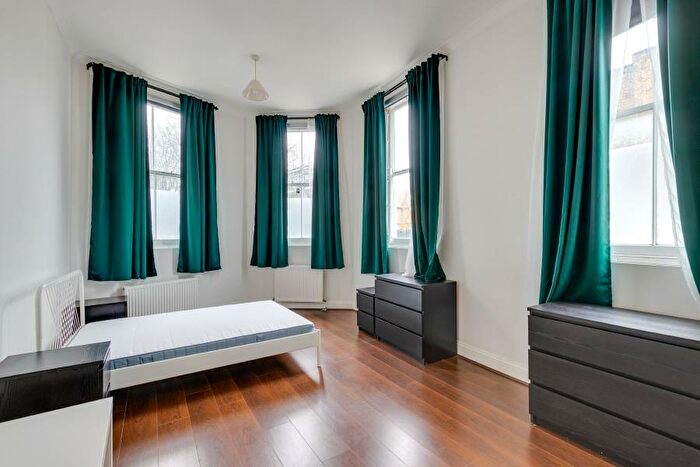 2 Bedroom Apartment To Rent In Malden Road, Kentish Town, London, NW5