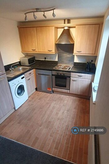 2 Bedroom Flat To Rent In Britannia Wharf, Bingley, BD16
