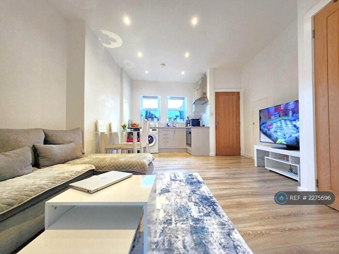 1 Bedroom Flat To Rent In George Lane, London, E18