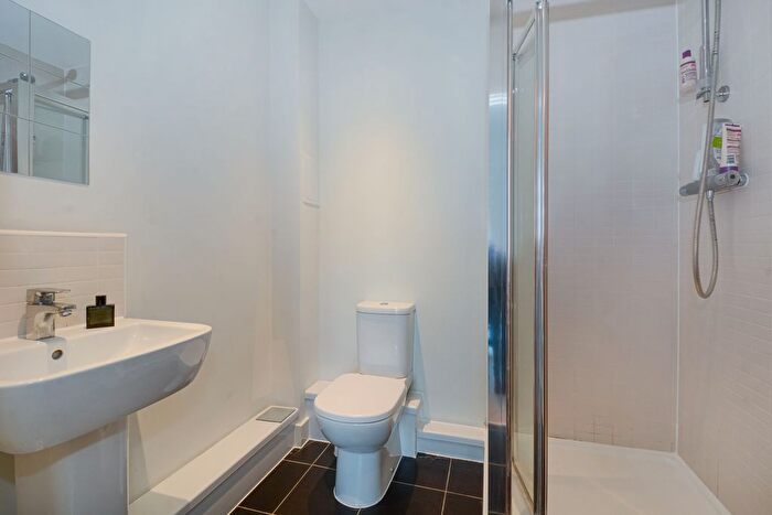 2 Bedroom Flat For Sale In Fisher Close, London, SE16