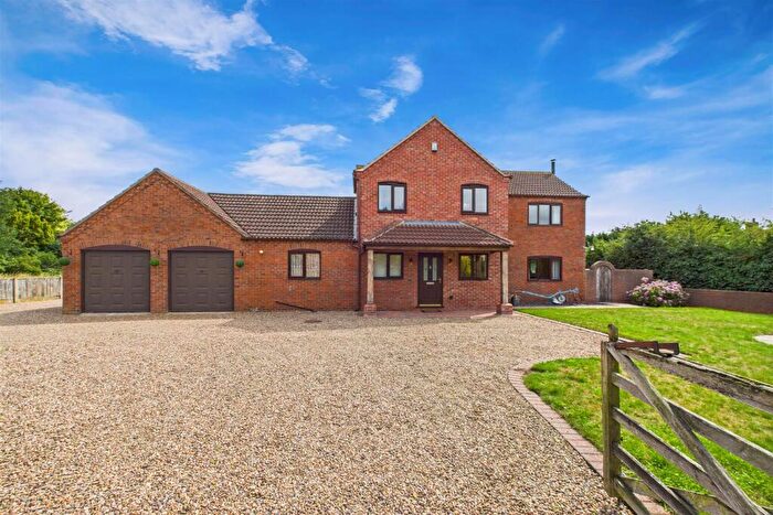4 Bedroom Detached House For Sale In Low Road, Besthorpe, NG23