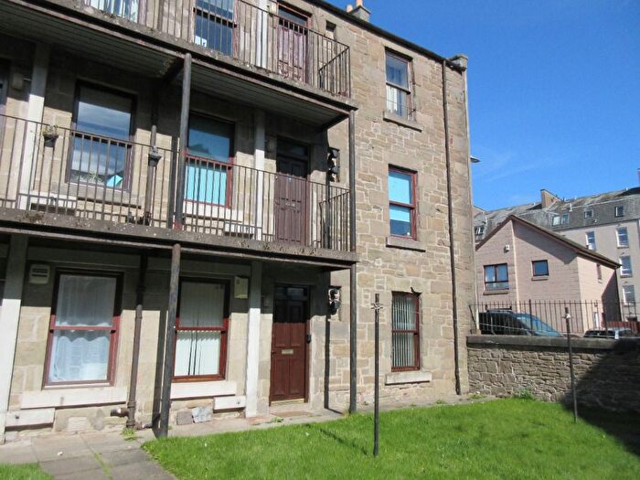 2 Bedroom Flat To Rent In Taits Lane, Dundee, DD2