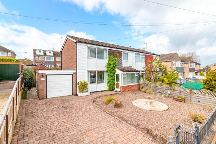 3 Bedroom Semi Detached House For Sale In Meadow Drive, Harrogate, HG1