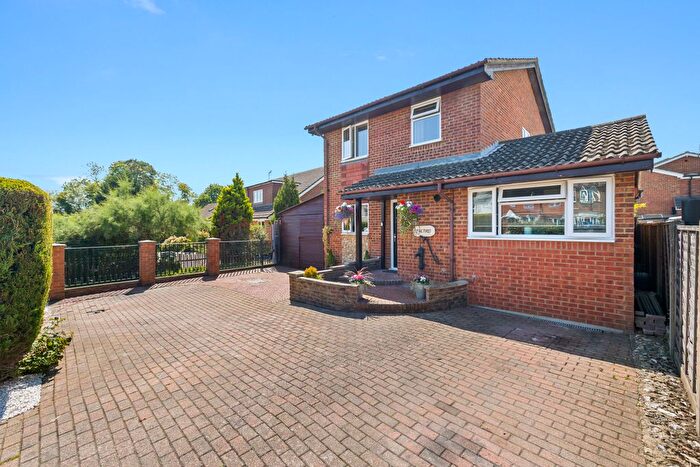 4 Bedroom Detached House For Sale In Ref: Sm - Reigate Road, Hookwood, RH6