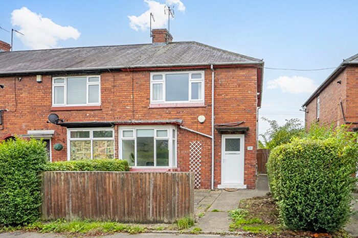 3 Bedroom Town House For Sale In Tang Hall Lane, York, YO31