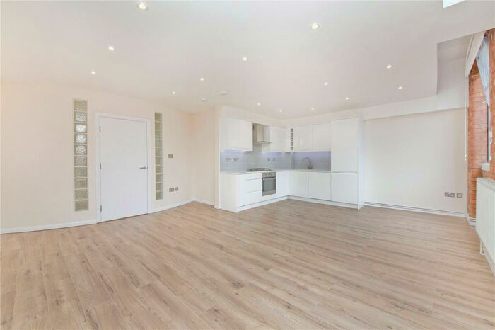 Penthouse To Rent In Hyde Park Place, London, W2