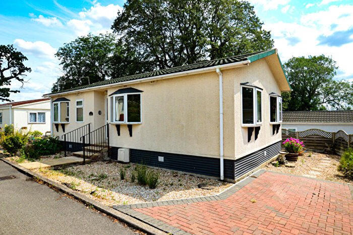 2 Bedroom Park Home For Sale In Westgate Park, Sleaford, NG34