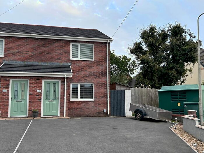 2 Bedroom Semi-Detached House To Rent In Heol Y Mynydd, Llanelli, SA14