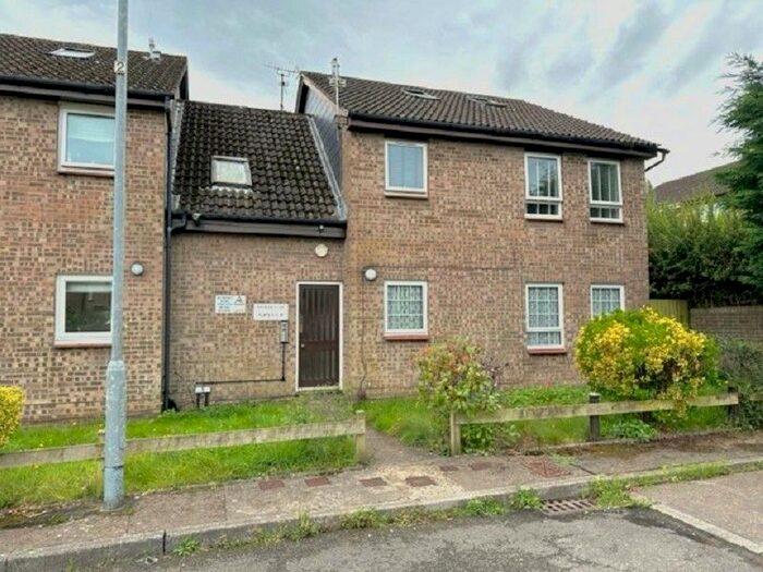 1 Bedroom Studio To Rent In Redwood Close, St. Mellons, Cardiff., CF3