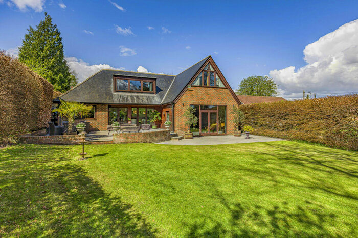 4 Bedroom Detached House For Sale In Stream Road, Upton, OX11