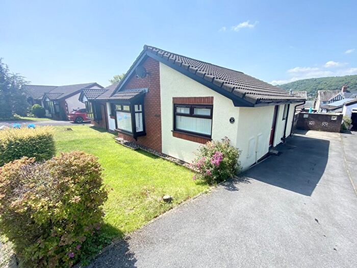 3 Bedroom Semi-Detached Bungalow For Sale In Brunner Drive, Clydach, Swansea, City And County Of Swansea., SA6