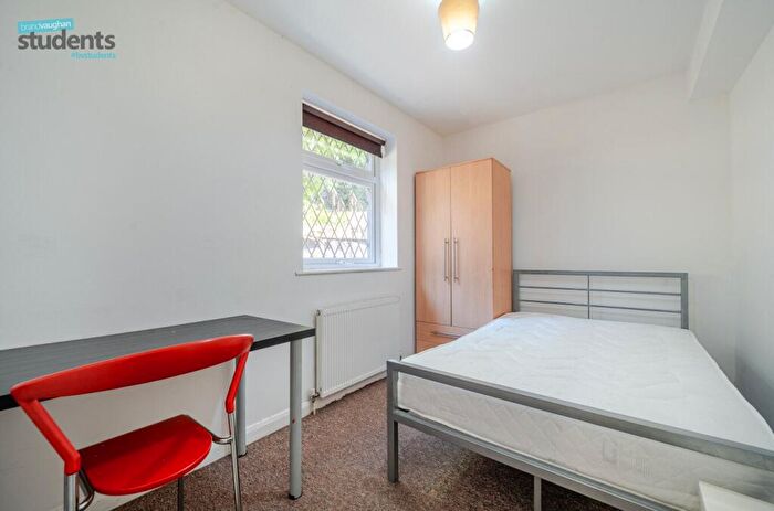 1 Bedroom Semi-Detached House To Rent In The Avenue, Brighton, BN2