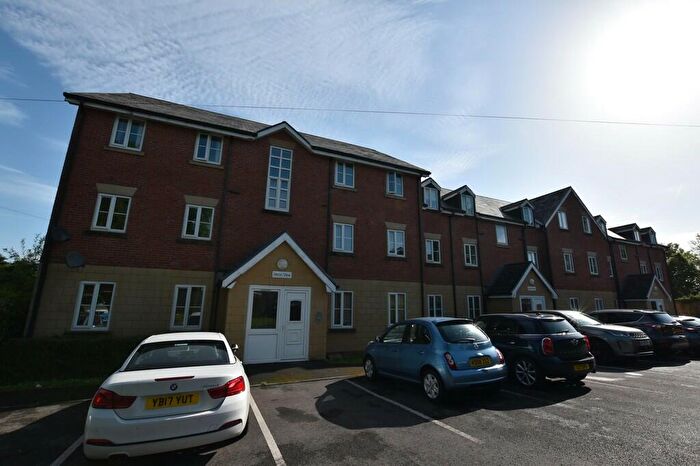2 Bedroom Apartment To Rent In Clifton Park, Swinton, M27