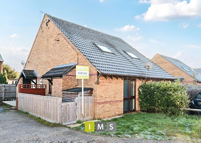 1 Bedroom Property For Sale In Sycamore Gardens, Bicester, OX26