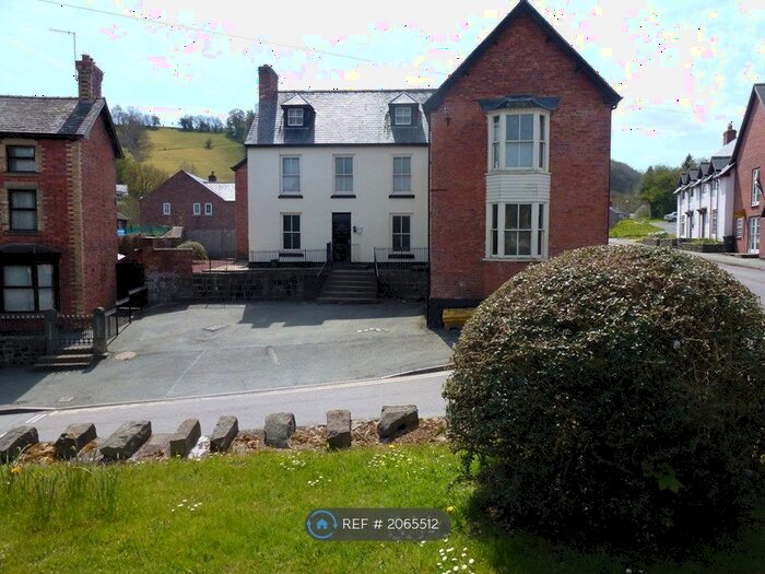 1 Bedroom Flat To Rent In Llanfair Caereinion, Llanfair Caereinion, Welshpool, SY21