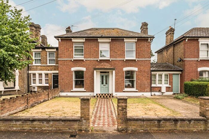 4 Bedroom House To Rent In Claremont Road, Forest Gate, E7