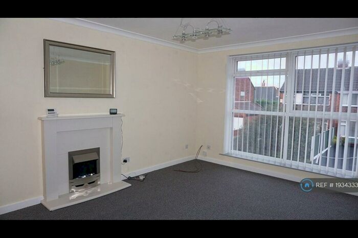 2 Bedroom Flat To Rent In Garfield Court, Blackpool, FY3