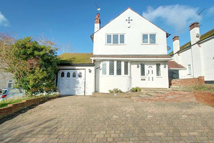 4 Bedroom Detached House To Rent In Toms Lane, Kings Langley, WD4