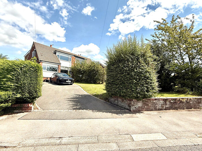3 Bedroom Semi-Detached House For Sale In Lakeland Close, Forton, PR3