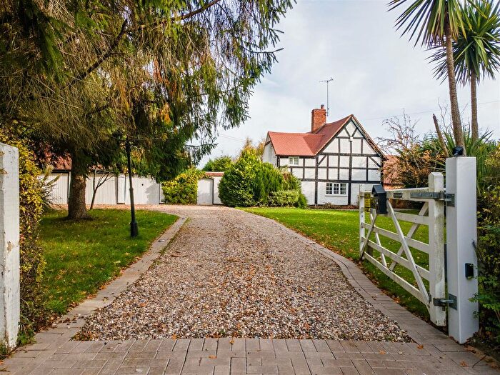 3 Bedroom Cottage For Sale In Umberslade, Hockley Heath, Solihull, B94