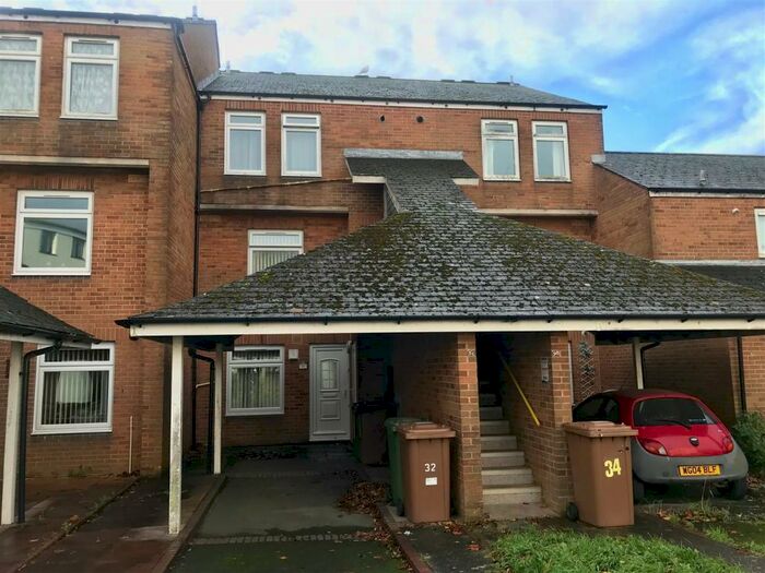 1 Bedroom Flat To Rent In Raglan Gardens, Plymouth, PL1