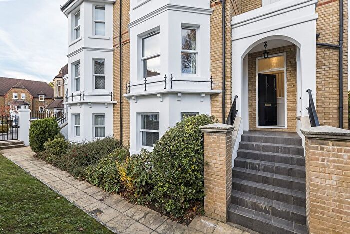 2 Bedroom Flat To Rent In St. James Road, Surbiton, KT6