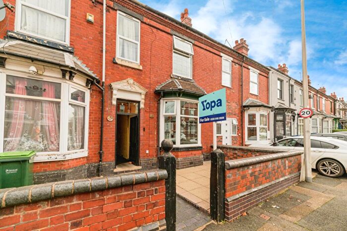 3 Bedroom Terraced House For Sale In Grange Road, West Bromwich, B70