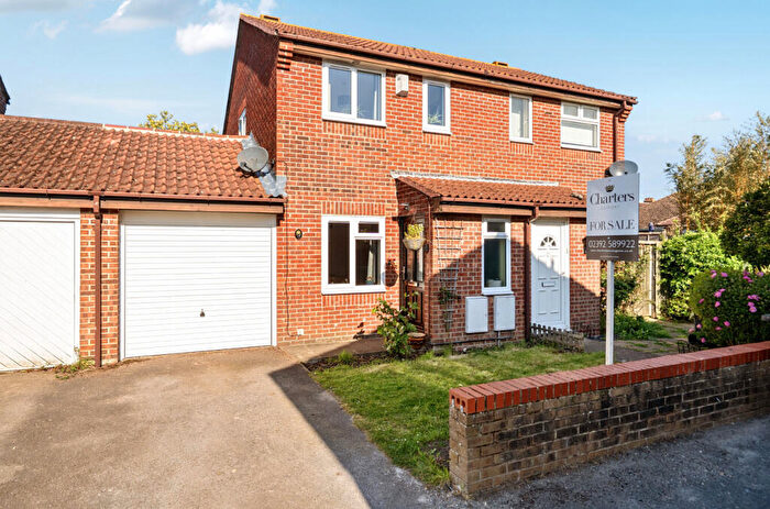 2 Bedroom Semi Detached House For Sale In Foxlea Gardens, Gosport, Hampshire, PO12