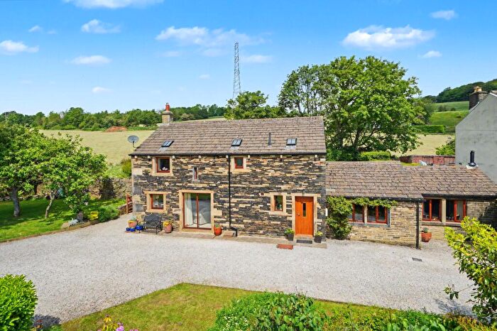 4 Bedroom Detached House For Sale In Burn Road, Huddersfield, HD2