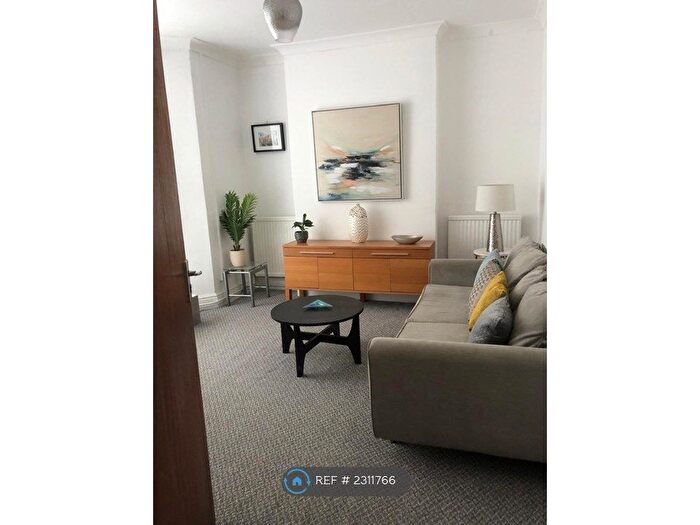 3 Bedroom Terraced House To Rent In North Hill Road, Swansea, SA1