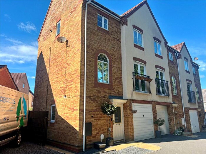 3 Bedroom Town House For Sale In Goodheart Way, Thorpe Astley, Braunstone, Leicester, LE3