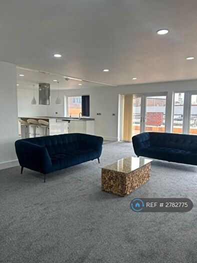 3 Bedroom Flat To Rent In Bull Street, Lancashire, BB11