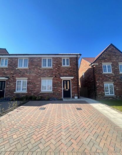 3 Bedroom Property To Rent In Woodrush Gardens, Hartlepool, TS27
