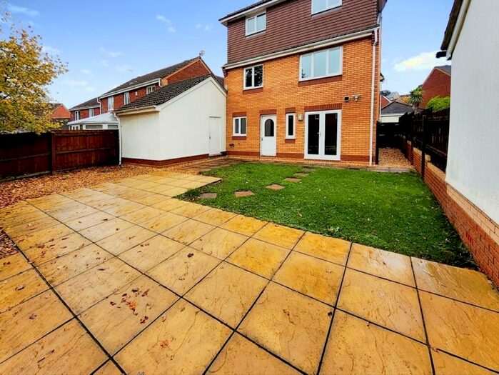 4 Bedroom House To Rent In Cwrt Yr Efail, Church Village, Pontypridd, CF38