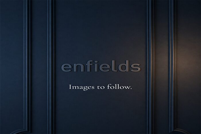 2 Bedroom Flat To Rent In Dymott Close, SO15