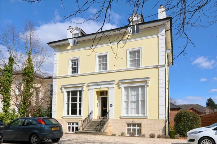 1 Bedroom Flat To Rent In The Park, Cheltenham, Gloucestershire GL50