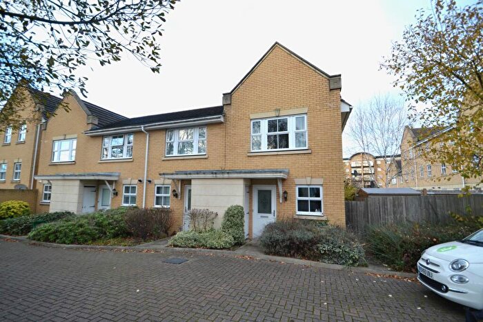 2 Bedroom House To Rent In Cromwell Close, Bromley, Greater London, BR2