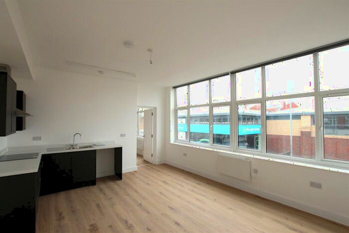 1 Bedroom Flat To Rent In Kettering Road, Northampton, NN1