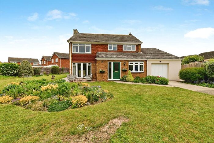 4 Bedroom Detached House For Sale In Hoo Road, Meppershall, Shefford, SG17