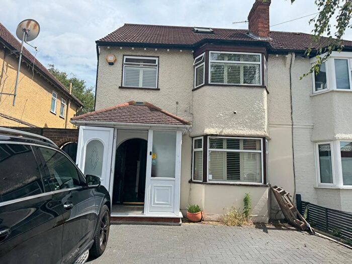 4 Bedroom Semi-Detached House To Rent In Poplar Road, Sutton, SM3