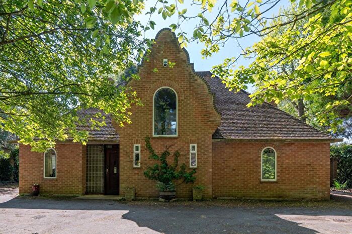 4 Bedroom Detached House For Sale In Woodstock Close, Oxford, OX2