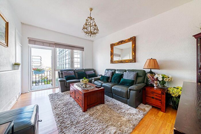 2 Bedroom Flat To Rent In Old Street, London, EC1V
