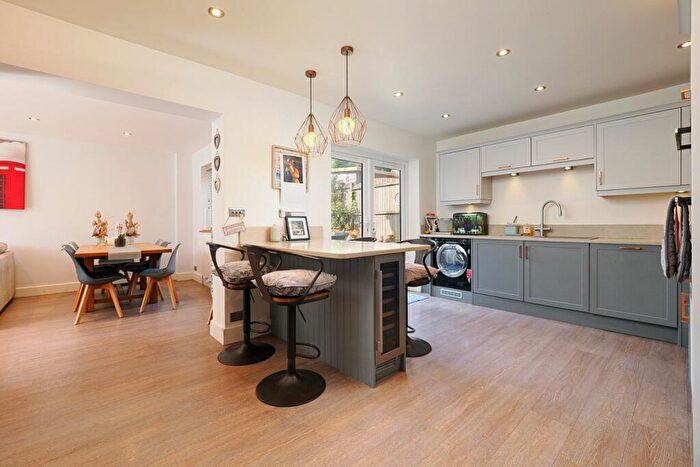 4 Bedroom Detached House For Sale In James Close, Lyminge, Folkestone, CT18
