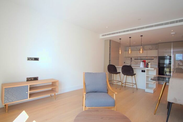 2 Bedroom Flat To Rent In Parkside Apartments, Cascade Way, London, W12