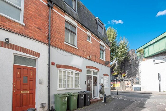 4 Bedroom House To Rent In Loveridge Mews, Kilburn, NW6